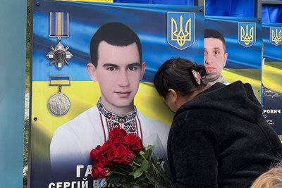 У селі на Вінниччині на честь полеглих захисників відкрили Алею слави У селі на Вінниччині на честь полеглих захисників відкрили Алею слави
