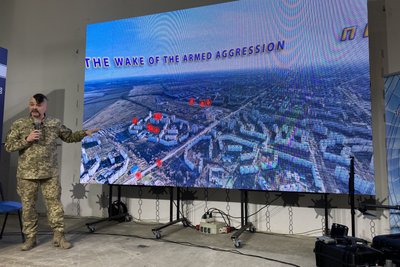 Військові та експерти за допомогою безпілотників збирають для слідства кадри руйнувань на Харківщині Військові та експерти за допомогою безпілотників збирають для слідства кадри руйнувань на Харківщині