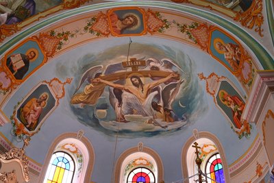 Храм у селі Цеперів
