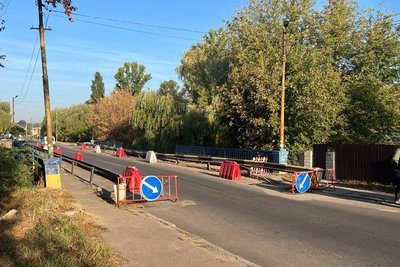 У Бердичеві на Житомирщині обвалилася частина мосту над річкою — що відомо про ситуацію