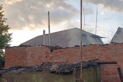 Пошкоджений будинок у Золочеві Пошкоджений будинок у Золочеві