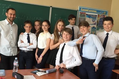 "Мемчики зближують": вчитель історії про сучасну освіту, кордони зумерів та війни за студентів "Мемчики зближують": вчитель історії про сучасну освіту, кордони зумерів та війни за студентів