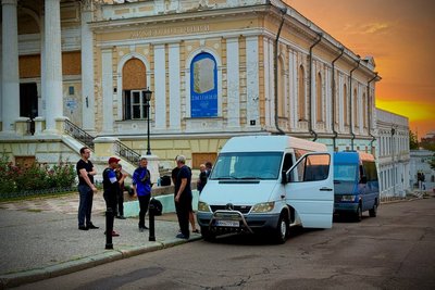 Одеські комунальники будуватимуть фортифікаційні споруди на Донеччині Одеські комунальники будуватимуть фортифікаційні споруди на Донеччині