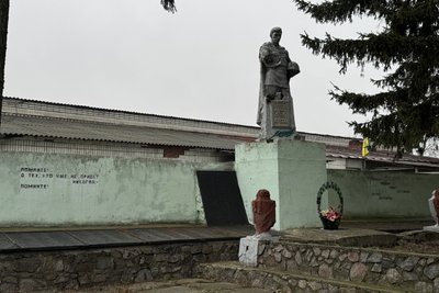 "Всі ховаються". Як живуть у селі Велика Чернеччина поблизу Сум
