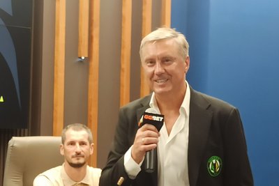 Житомирське "Полісся" представило нового віцепрезидента клубу та чотирьох нових гравців Житомирське "Полісся" представило нового віцепрезидента клубу та чотирьох нових гравців