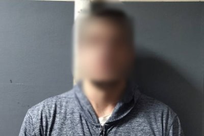 У Києві чоловік стріляв з вікна квартири У Києві чоловік стріляв з вікна квартири