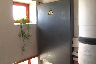 Як жителі селища на Житомирщині готуються до опалювального сезону з відключеннями електроенергії та без газу Як жителі селища на Житомирщині готуються до опалювального сезону з відключеннями електроенергії та без газу