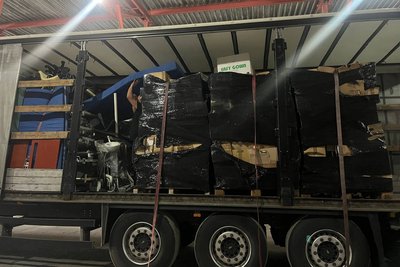 Французькі волонтери передали в Одесу медичне обладнання та ліки для поранених військових