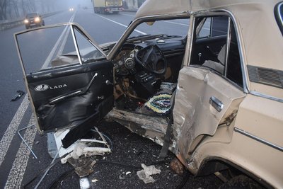 На Вінниччині в аварії за участю легковика та вантажівки загинуло подружжя На Вінниччині в аварії за участю легковика та вантажівки загинуло подружжя