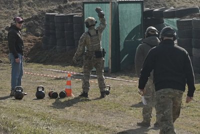 Змагання штурмового полку "Цунамі": як в Одесі вшанували загиблих від ракетного удару Змагання штурмового полку "Цунамі": як в Одесі вшанували загиблих від ракетного удару
