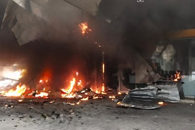 Російські війська атакували дронами АЗС на Житомирщині: є загиблі Російські війська атакували дронами АЗС на Житомирщині: є загиблі