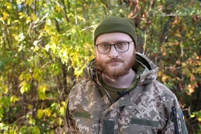 "Ми не ящірки, щоб відростити хвіст". Коригувальник вогню "Фрам" повернувся до війська після ампутації ноги "Ми не ящірки, щоб відростити хвіст". Коригувальник вогню "Фрам" повернувся до війська після ампутації ноги
