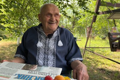 Робить руханку, користується ноутбуком та водить авто: як живе 100-річний Іван Дворжак з Рівненщини Робить руханку, користується ноутбуком та водить авто: як живе 100-річний Іван Дворжак з Рівненщини