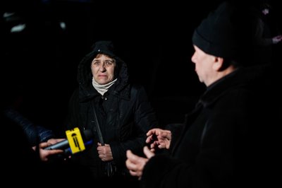 Палаючий осколок за вікном. Репортаж з будинку Києві, куди влучили рештки російської ракети Палаючий осколок за вікном. Репортаж з будинку Києві, куди влучили рештки російської ракети