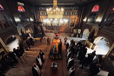 У Мукачеві попрощалися із командиром відділення Закарпатської 128-ї бригади Едуардом Лукандієм У Мукачеві попрощалися із командиром відділення Закарпатської 128-ї бригади Едуардом Лукандієм