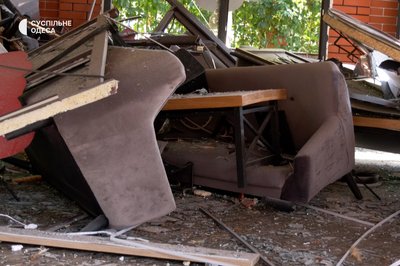 Армія РФ атакувала Одещину дронами: пошкоджені житлові будинки та готельно-ресторанний комплекс Армія РФ атакувала Одещину дронами: пошкоджені житлові будинки та готельно-ресторанний комплекс