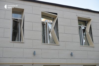 Унаслідок атаки РФ в Одесі пошкоджено пологовий будинок: розповіді породіль і фото наслідків Унаслідок атаки РФ в Одесі пошкоджено пологовий будинок: розповіді породіль і фото наслідків