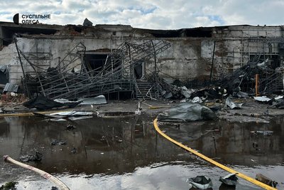 Зруйноване відділення "Нової пошти": фото наслідків російської атаки на Ізмаїл Зруйноване відділення "Нової пошти": фото наслідків російської атаки на Ізмаїл