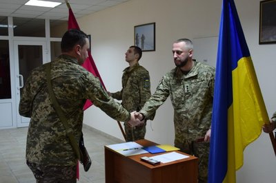 У Житомирі прикордонники-новобранці присягли на вірність українському народові У Житомирі прикордонники-новобранці присягли на вірність українському народові
