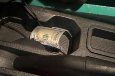 Від 3000 грн до 9000 доларів: на Волині зафіксували чотири спроби підкупу поліцейських Від 3000 грн до 9000 доларів: на Волині зафіксували чотири спроби підкупу поліцейських