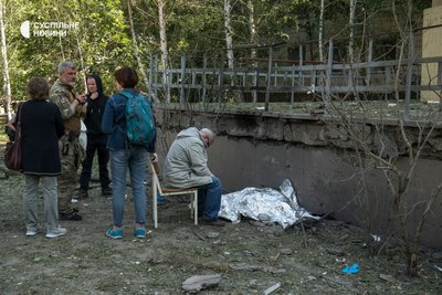 Росія завдала ракетного удару по Києву 1 червня 2023 року. У Деснянському районі столиці загинули три людини Росія завдала ракетного удару по Києву 1 червня 2023 року. У Деснянському районі столиці загинули три людини