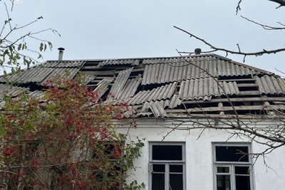 Масована атака військ РФ по Житомирщині: пошкоджені об'єкти енергетики, заклад освіти і житло, є поранені