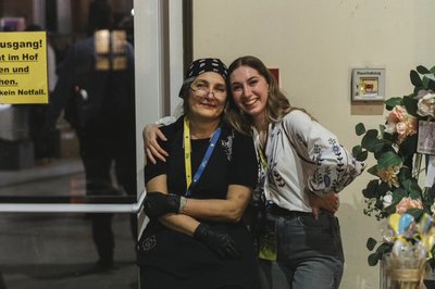 Шишкове варення зі Святогірська та капустяні пироги з Луганщини: як українки в Берліні готують смаколики за донати