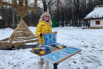 У Києві встановили найбільший тризуб із дідухі У Києві встановили найбільший тризуб із дідухі