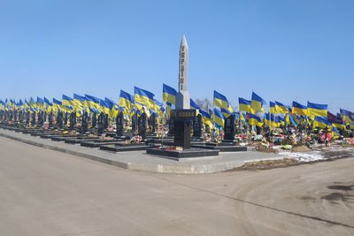 Не вистачає місця для поховань: у Харкові розширять Алею Слави
