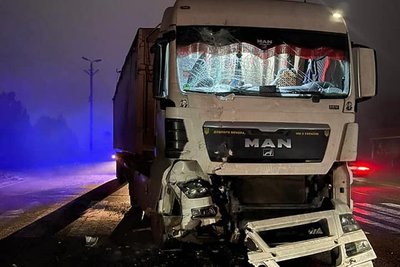 На Миколаївщині зіткнулися дві вантажівки На Миколаївщині зіткнулися дві вантажівки
