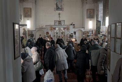 Як відбувається передвеликодня служба в одному з храмів Харкова — фоторепортаж Як відбувається передвеликодня служба в одному з храмів Харкова — фоторепортаж