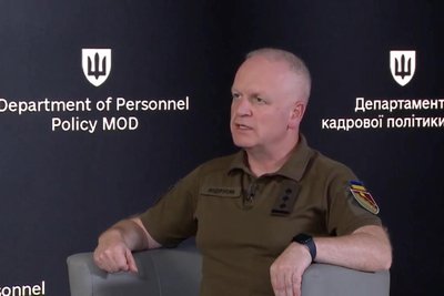 Останній день оновлення військовооблікових даних: черги у ЦНАПах та ТЦК в Хмельницькому Останній день оновлення військовооблікових даних: черги у ЦНАПах та ТЦК в Хмельницькому