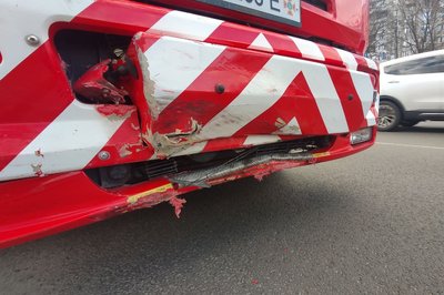 У Луцьку легковик зіштовхнувся з автомбілем рятувальників