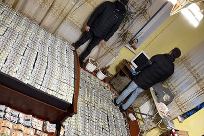 На Вінниччині двох лікарів підозрюють у вимаганні та отриманні хабаря за довідку про інвалідність На Вінниччині двох лікарів підозрюють у вимаганні та отриманні хабаря за довідку про інвалідність