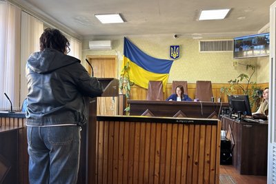 У Бердичеві продовжили розгляд справи ексдиректора «Бердичівкомунсервісу»: у суді допитали трьох свідків У Бердичеві продовжили розгляд справи ексдиректора «Бердичівкомунсервісу»: у суді допитали трьох свідків