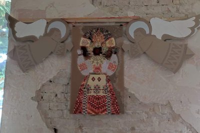 Без ножиць і шаблонів: як мисткиня з Житомира створює картини у техніці "вириванки" Без ножиць і шаблонів: як мисткиня з Житомира створює картини у техніці "вириванки"