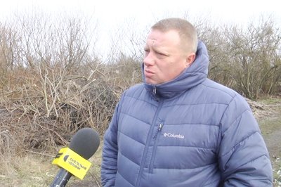 Вибиті вікна, двері, пошкоджені стіни: в одній із громад Житомирщині усувають наслідки атаки армії РФ Вибиті вікна, двері, пошкоджені стіни: в одній із громад Житомирщині усувають наслідки атаки армії РФ