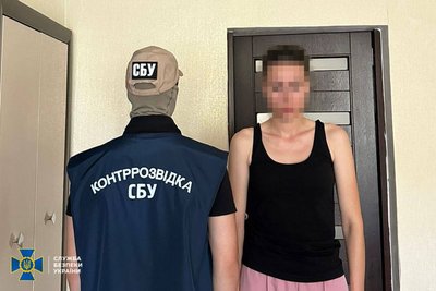 Виготовляли закордонні паспорти за гроші: на Одещині викрили корупційну схему посадовців Міграційної служби — СБУ Виготовляли закордонні паспорти за гроші: на Одещині викрили корупційну схему посадовців Міграційної служби — СБУ