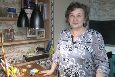 Родина з Харкова пече патріотичні пряники для військових Родина з Харкова пече патріотичні пряники для військових