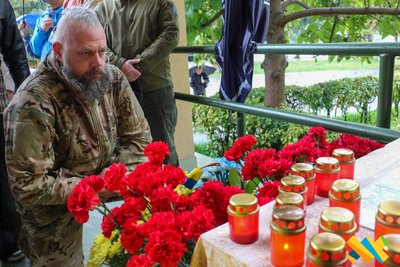 У Житомирі відкрили меморіальну дошку полеглому воїну Федору Наливайку У Житомирі відкрили меморіальну дошку полеглому воїну Федору Наливайку