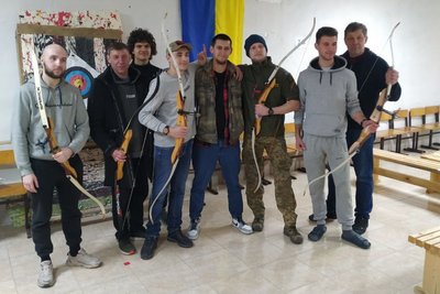 Терапія стрільбою з лука: "Луцькі соколи" тренують військових Терапія стрільбою з лука: "Луцькі соколи" тренують військових
