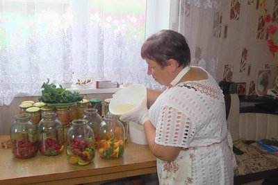 Консервація чи заморозка: як краще зберігати продукти на зиму, — поради від хмельницьких господинь та експертки Консервація чи заморозка: як краще зберігати продукти на зиму, — поради від хмельницьких господинь та експертки