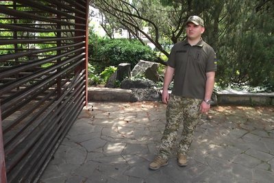 "Бахмут нагадував картинку з комп'ютерної гри": історія прикордонника Дениса Старова з Хмельниччини "Бахмут нагадував картинку з комп'ютерної гри": історія прикордонника Дениса Старова з Хмельниччини