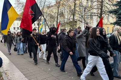 У Житомирі ходою відзначили річницю створення Української повстанської армії У Житомирі ходою відзначили річницю створення Української повстанської армії