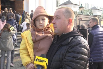 "Він любив життя": у Луцьку попрощалися з загиблим бійцем Романом Домановим "Він любив життя": у Луцьку попрощалися з загиблим бійцем Романом Домановим