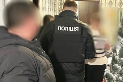 На Житомирщині працівників ТЦК підозрюють в отриманні хабарів за допомогу в уникненні призову На Житомирщині працівників ТЦК підозрюють в отриманні хабарів за допомогу в уникненні призову