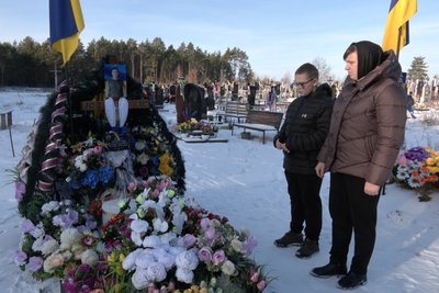 "Земля з-під ніг": рідні загиблого волинянина Олександра Пугача просять присвоїти йому звання Героя "Земля з-під ніг": рідні загиблого волинянина Олександра Пугача просять присвоїти йому звання Героя
