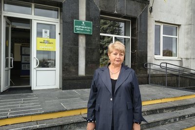 В місті на Житомирщині на Алеї пам’яті померлому воїну не ставлять банер: чому і що про це відомо В місті на Житомирщині на Алеї пам’яті померлому воїну не ставлять банер: чому і що про це відомо