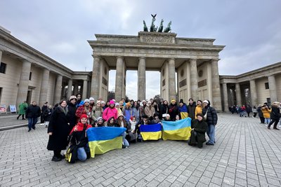 "МикоМрії" збуваються. Сорок молодих людей з Миколаївщини поїхали у навчальну експедицію до Данії "МикоМрії" збуваються. Сорок молодих людей з Миколаївщини поїхали у навчальну експедицію до Данії