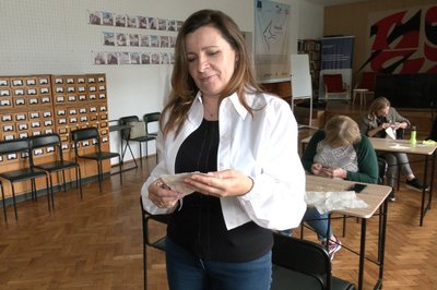 Лучанка Ольга Янчук організувала вишивальну толоку Лучанка Ольга Янчук організувала вишивальну толоку